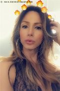  Trav Vivian 366 45 04 341 foto selfie 20