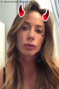  Trav Vivian 366 45 04 341 foto selfie 17